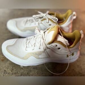 Under Armour Fastpitch cleats
